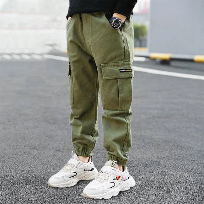 BEQUEME JUNGEN CARGO HOSE Grün / 4 jahre