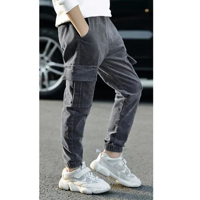 CARGO HOSE KLEINE GRÖSSEN AUS WEICHEM VELOURS