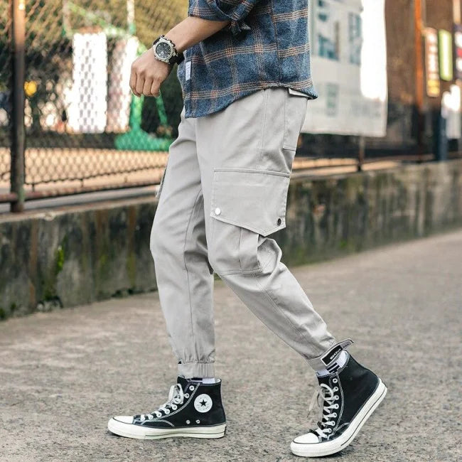 HELLE HERREN CARGO HOSE IN GRAU