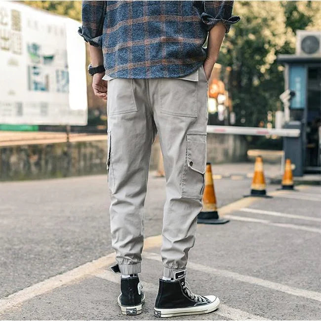 HELLE HERREN CARGO HOSE IN GRAU