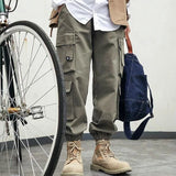 KHAKI CARGO HOSE FÜR ABENTEUER