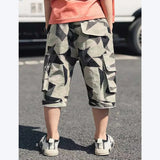 KINDER CARGO SHORTS MIT SYMMETRISCHEN MUSTERN