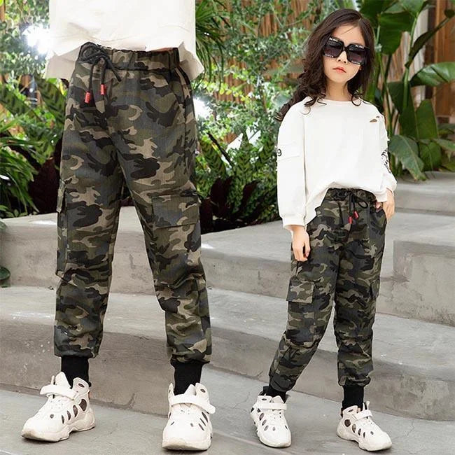 MÄDCHEN CARGO JOGGER CAMOUFLAGE DESIGN