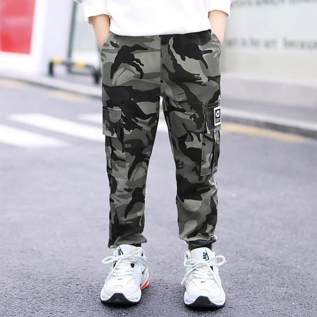 MILITÄRISCHE CARGO HOSE JUNGEN Camouflage / 4 jahre