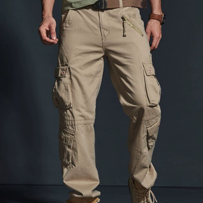 MULTIFUNKTIONALE CARGO HOSE MIT ZAHLREICHEN TASCHEN