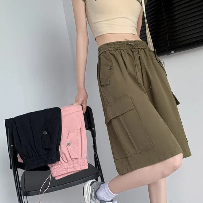 OVERSIZED CARGO SHORTS FÜR DAMEN IN ROSÉ