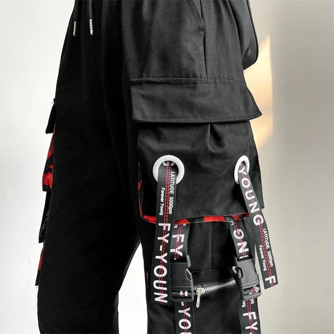 SCHWARZE CARGO HOSE MIT BÄNDERN