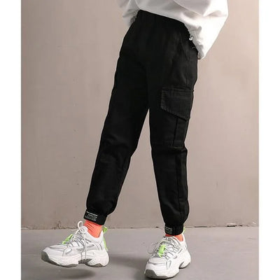 SCHWARZE SPORT CARGO HOSE FÜR MÄDCHEN